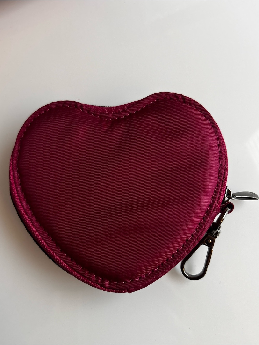 Lug NWOT Heart Pouch Raspberry - Picture 2 of 3